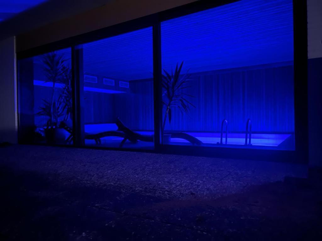 Park Villa Ferienwohnung Mit Pool Und 3 Schlafzimmer Uelzen Esterno foto